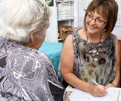 Client visiting a kinesiologist